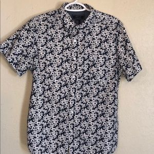 21 men flower button down